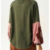 Women's Oversized Sweatshirt Patchwork Crewneck Sweatshirt Floral Boho Long Sleeve Pullover Tops